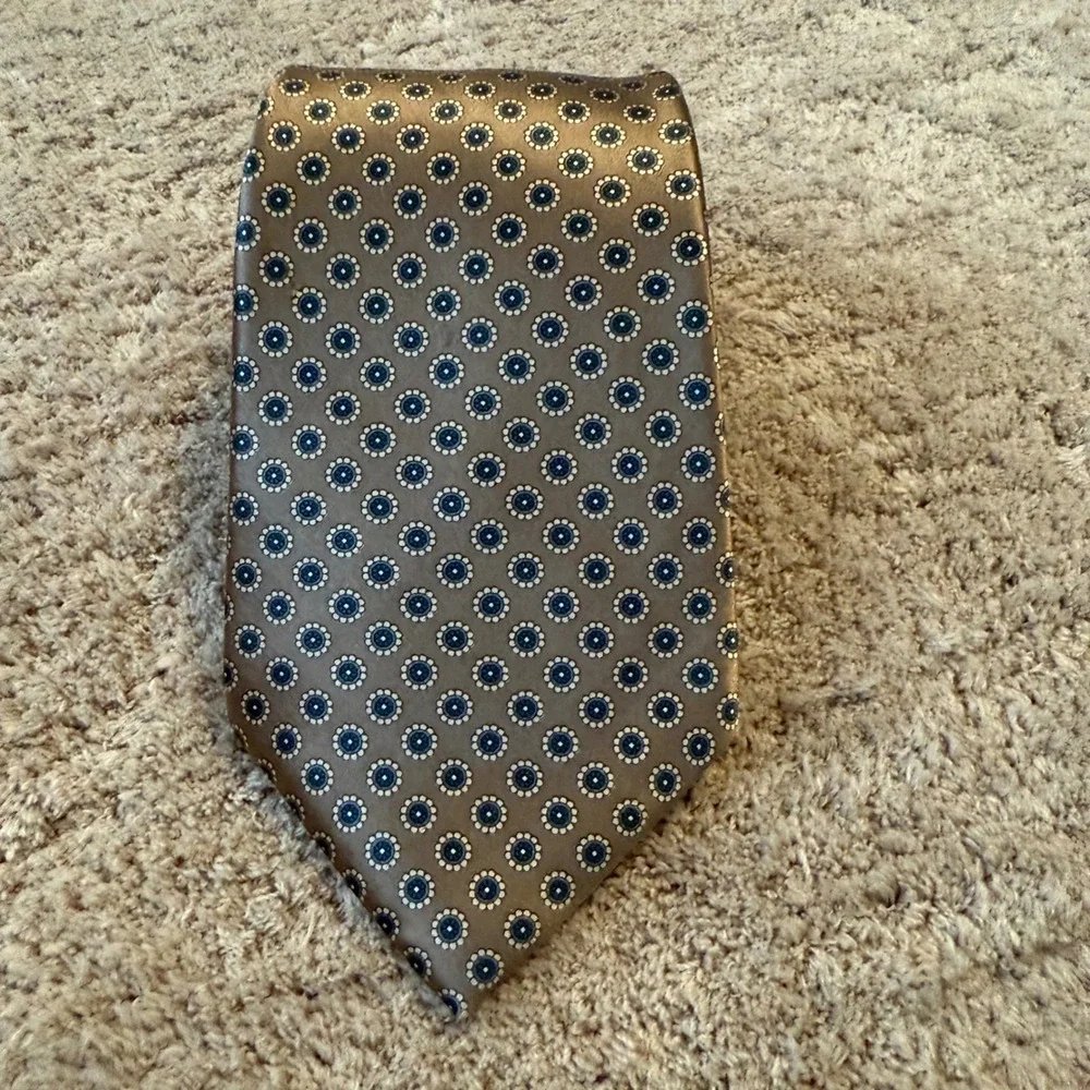Oscar de la Renta Couture Silk Tie Mens Grey Blue Medallion Pattern Hand Sewn